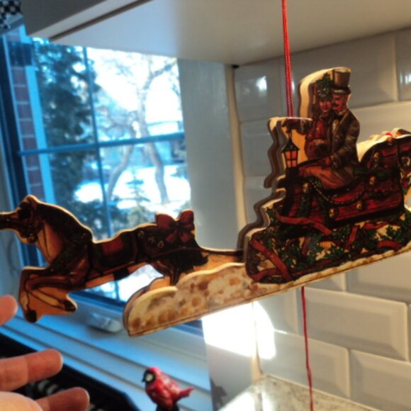 vintage Christmas wooden pull string ornament - Picture 4 of 4